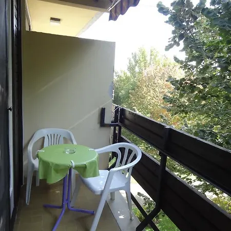 Lägenhet Bogi Apartman *